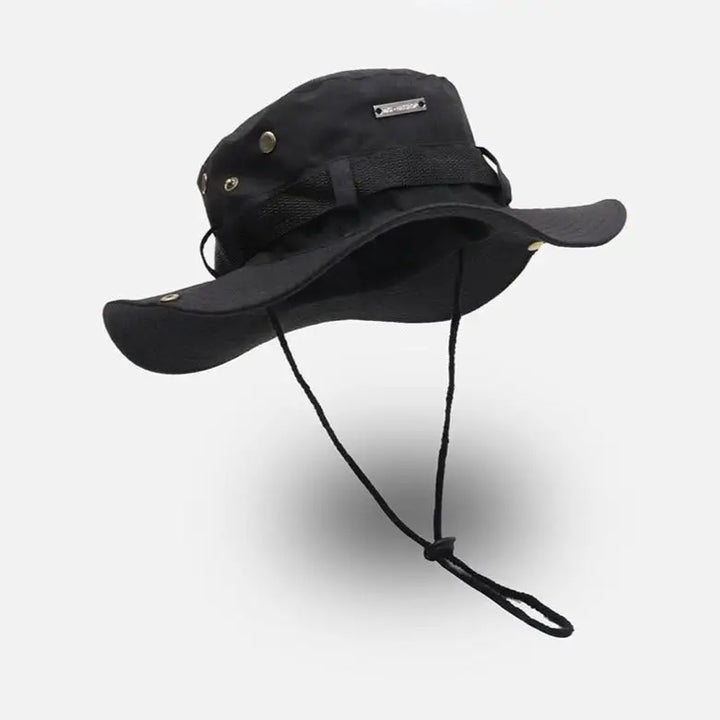 Gorpcore y2k cap: elegance and optimal protection