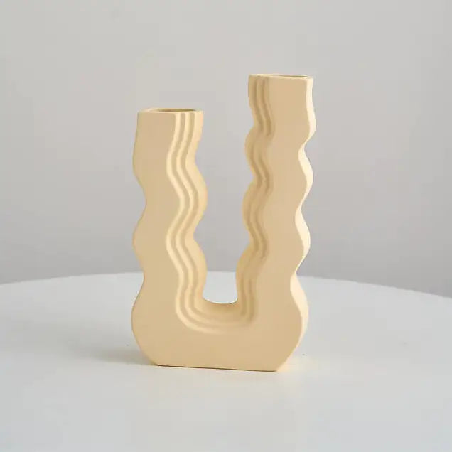 Groovy ceramic vase for a unique and dreamy home aesthetic - beige / large