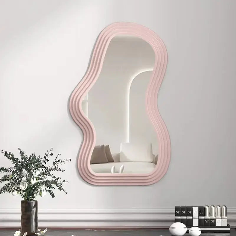 Groovy mirror for a y2k-inspired room transformation - b / pink