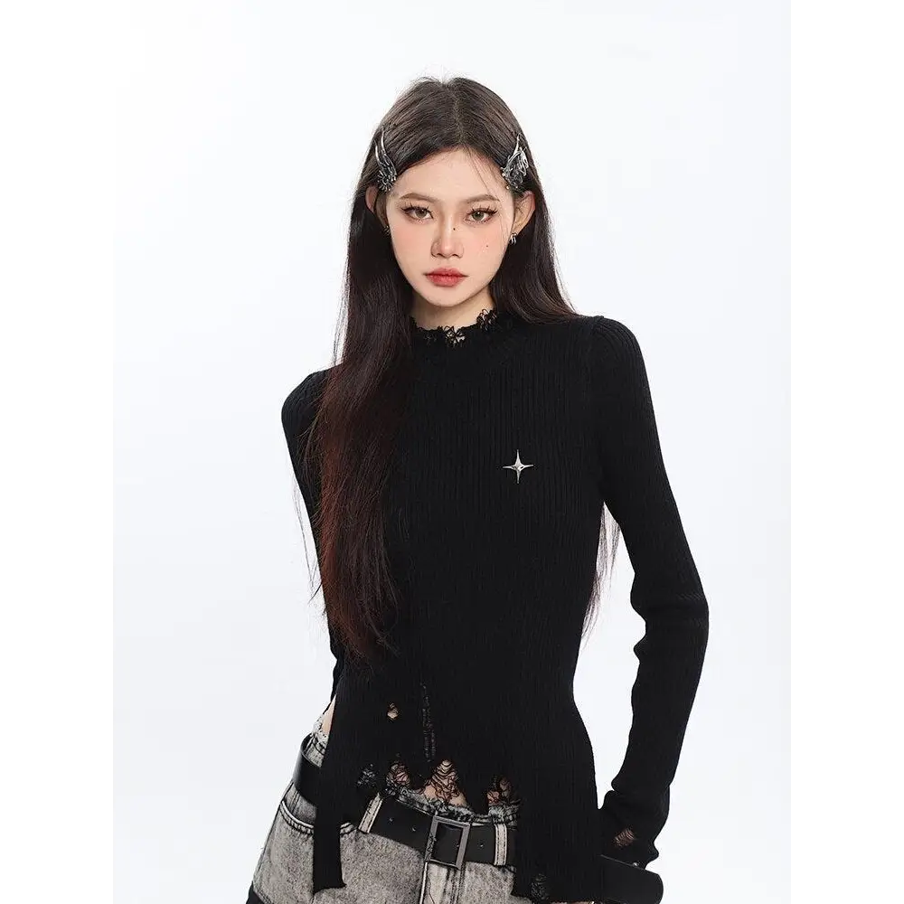 Grunge turtleneck distressed sweater for an edgy everyday look - black / s