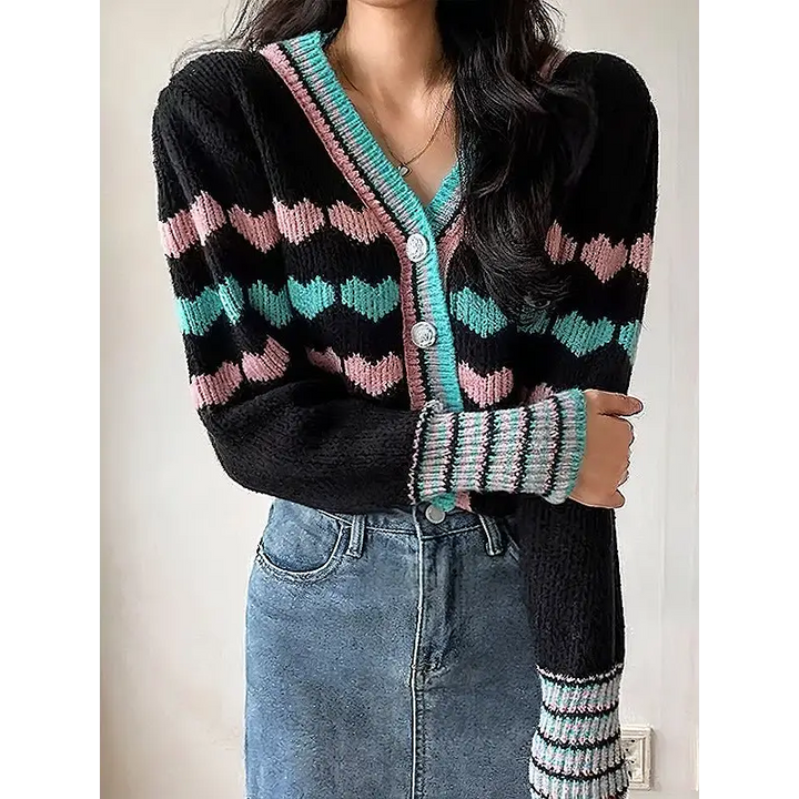 Heart pattern crop cardigan sweater - black / one size