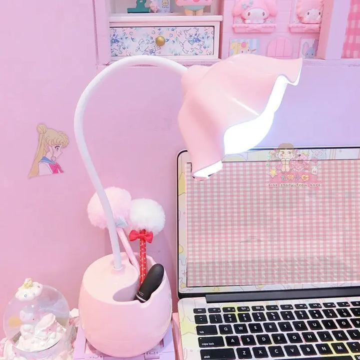 Kawaii girl desk lamp with touch control and pen holder