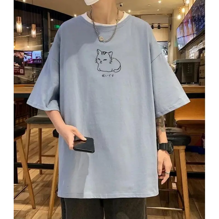 Men’s oversized tee with charming lying cat sketch and drop shoulder design - blue / s