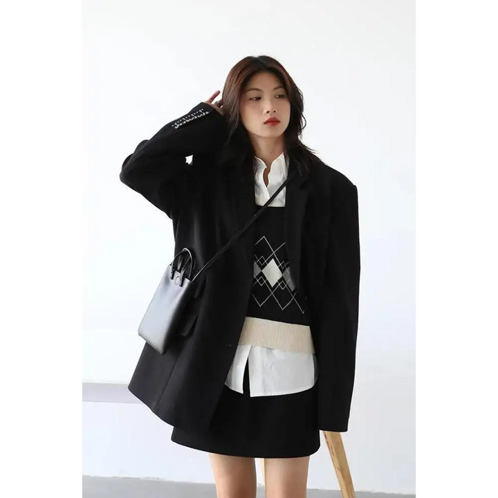 Office style wide shoulder classy blazer - black / s