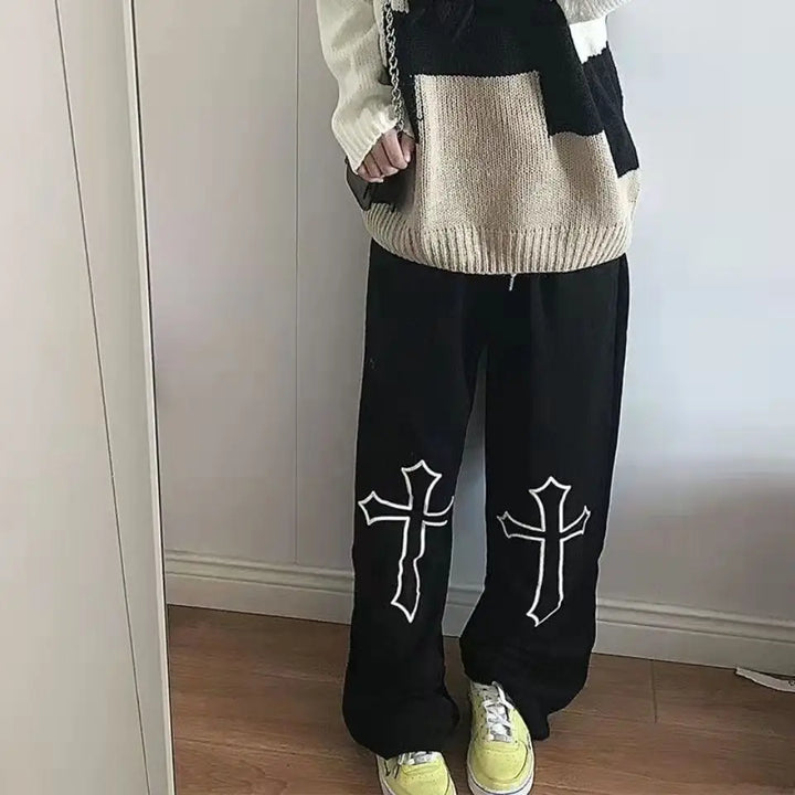 Pantalon y2k avec croix imprimées pour streetwear
