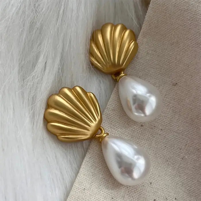 Shell pearl drop earrings for elegant style and sophistication - standart / gold - earrings