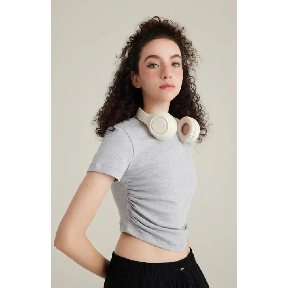 Sophisticated side ruched crop tee with crew neckline for y2k style - gray / s