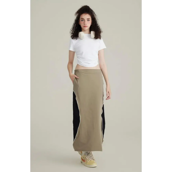 Sophisticated side ruched crop tee with crew neckline for y2k style