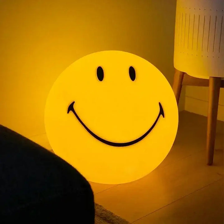 Y2k smiley face lamp for timeless elegance and modern design - 23 cm / charging model