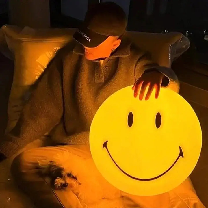 Smiley face lamp