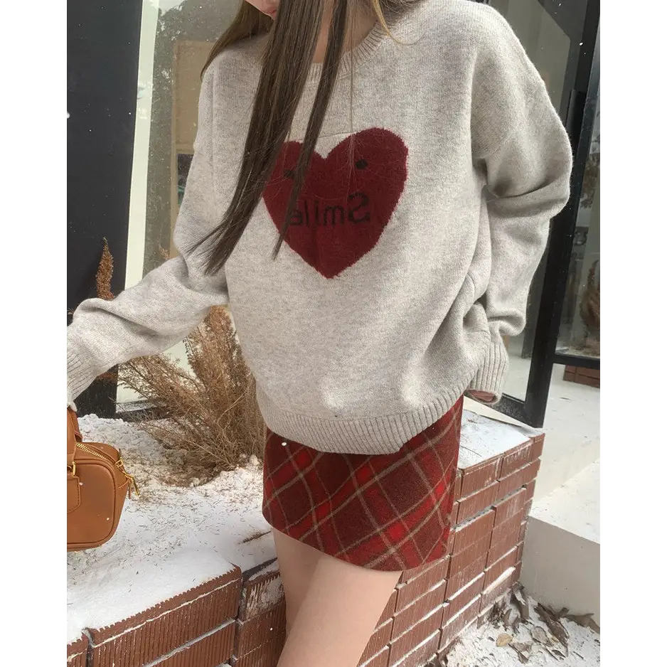 Soft girl warm heart sweater for cozy cheerful days - free size / grey/red