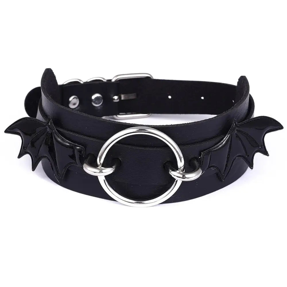 Bat wing choker for y2k style with punk rock and gothic flair - one size / black