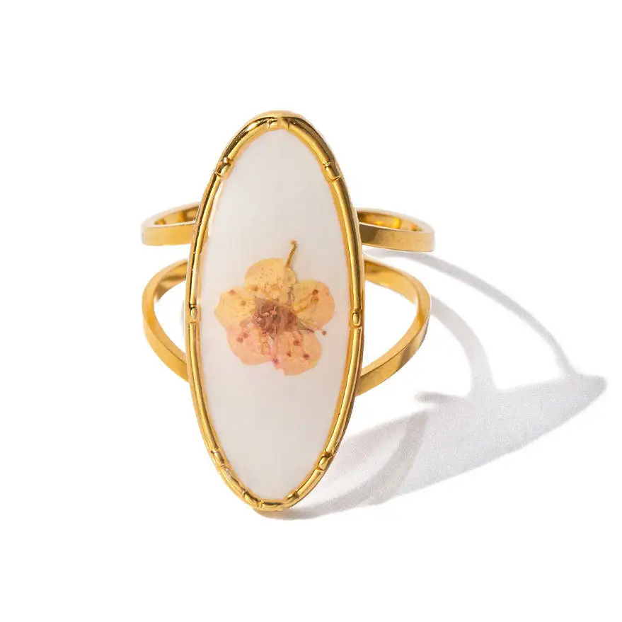 Vintage dried flowers apparel and accessories collection - ajustable / 1 - ring