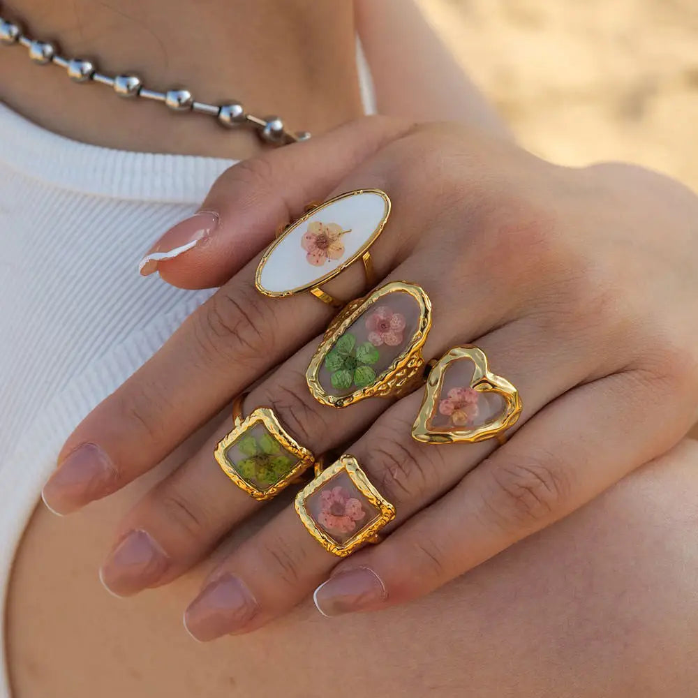 Vintage dried flowers apparel and accessories collection - ring