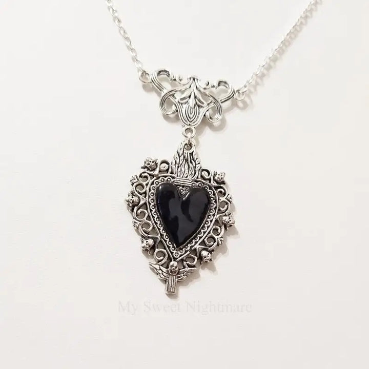 Adjustable y2k burning heart pendant necklace in zinc alloy - black