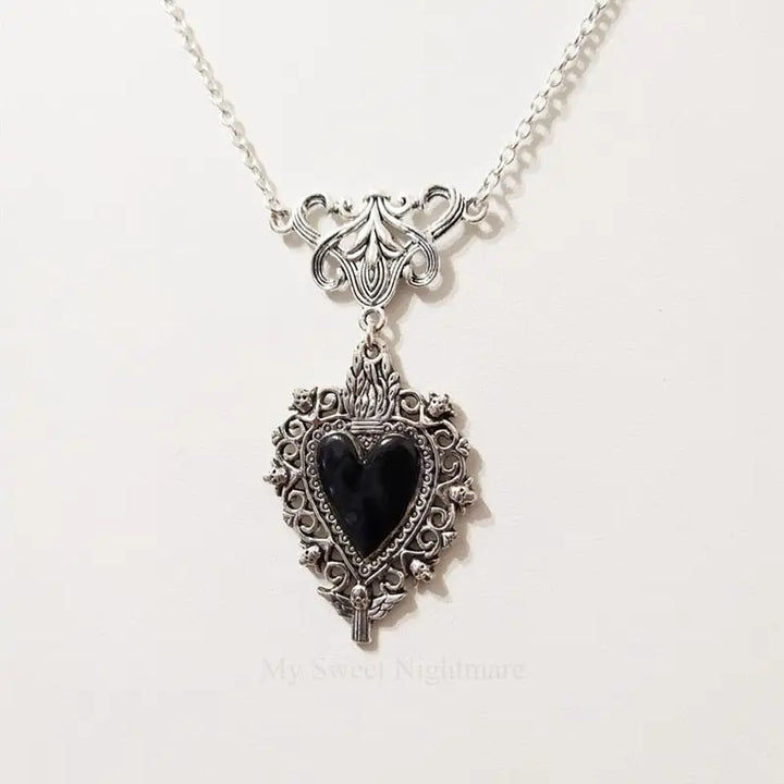 Adjustable y2k burning heart pendant necklace in zinc alloy - black