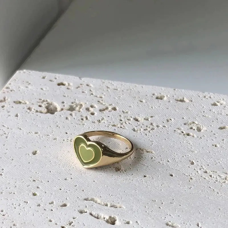 Two-tone heart ring perfect for y2k style and layering - gold / green - ring