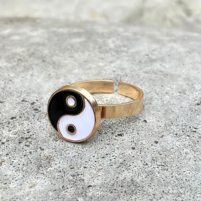 Pastel green yin yang anxiety ring with spinning design - ring